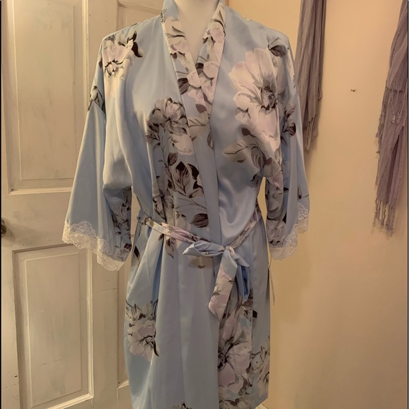 Apt. 9 Other - 3/$50 NWT blue lace floral robe
